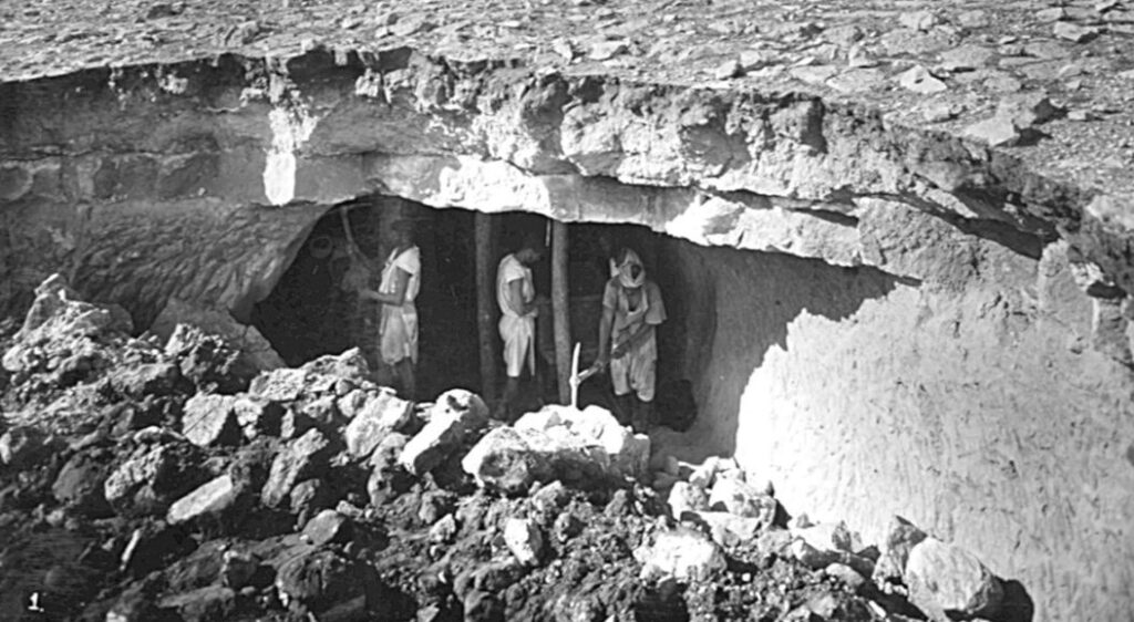 1931 – New Mines